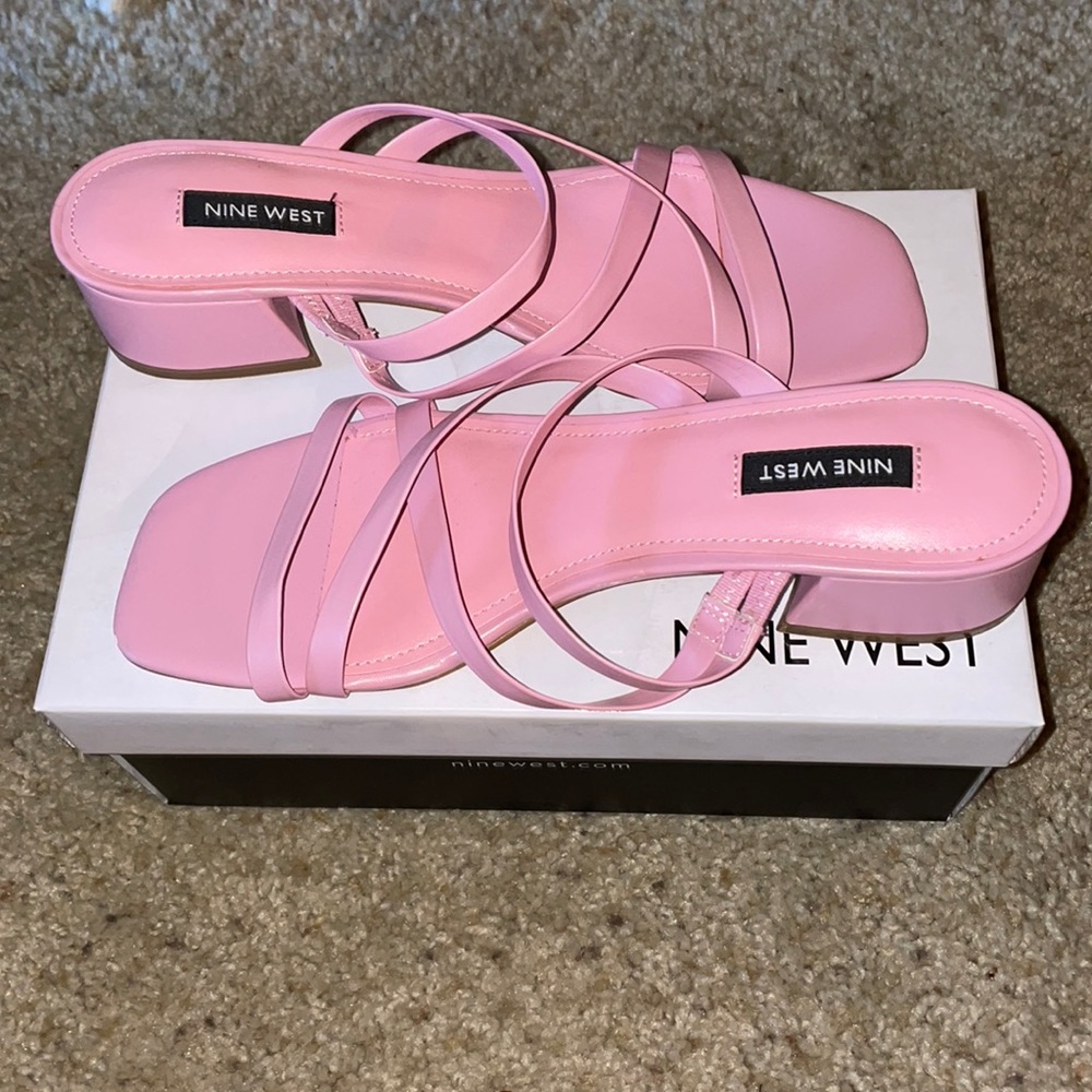 Like new Nine West Pink Remy Sandals sz 8